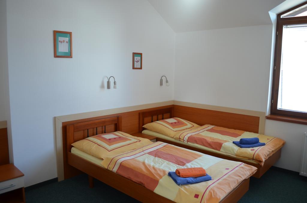 Lázně Bělohrad Hotel U Kapra חדר תמונה
