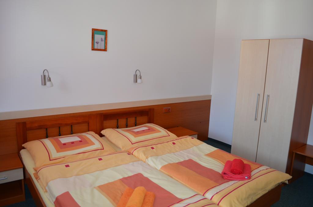 Lázně Bělohrad Hotel U Kapra חדר תמונה