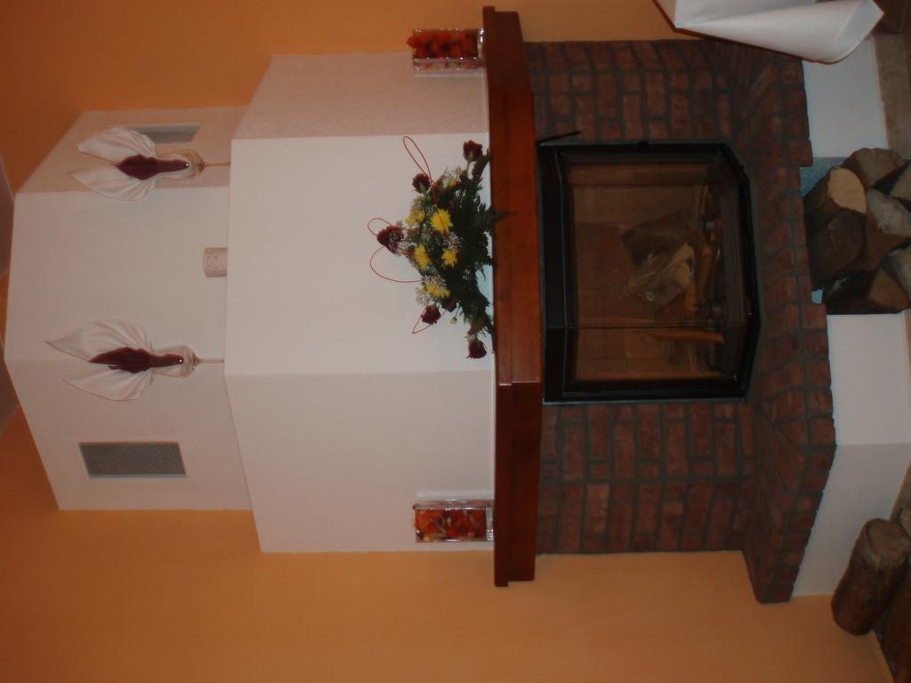 Lázně Bělohrad Hotel U Kapra מראה חיצוני תמונה