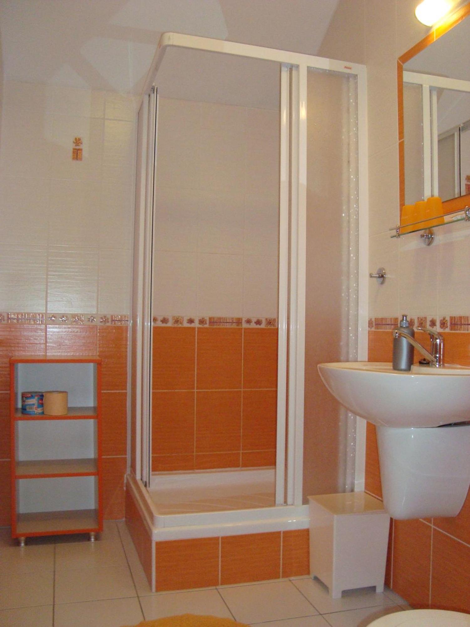 Lázně Bělohrad Hotel U Kapra מראה חיצוני תמונה